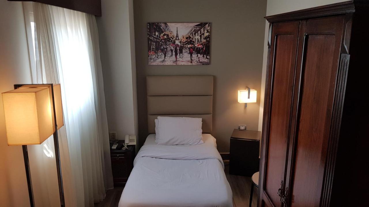 Green Plaza Inn "'Business &Families Only"' 알렉산드리아 외부 사진