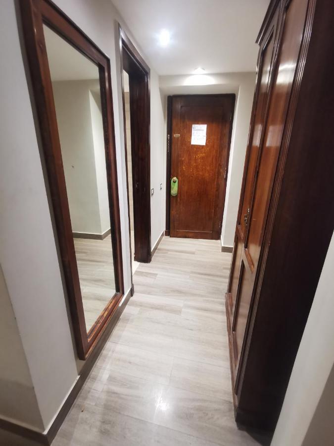 Green Plaza Inn "'Business &Families Only"' 알렉산드리아 외부 사진