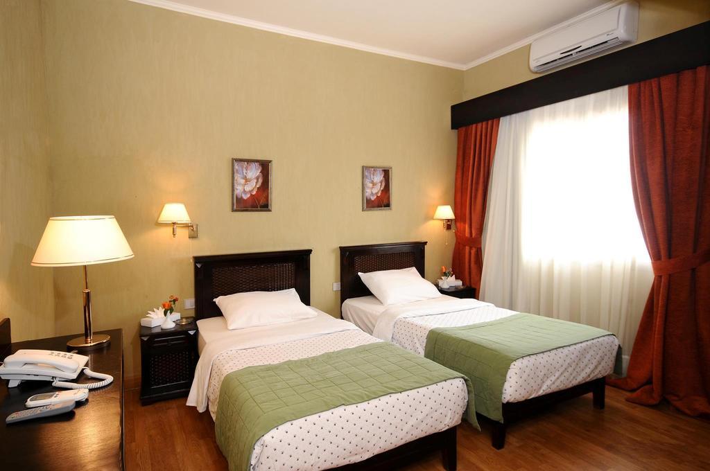 Green Plaza Inn "'Business &Families Only"' 알렉산드리아 객실 사진